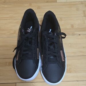 Puma Black Sneakers with Dark Beige Highlights